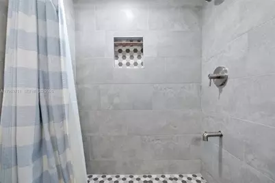 2500 NE 135th St Unit#B206, North Miami, FL 33181 - Photo 25