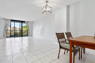 2500 NE 135th St, North Miami, FL 33181 - Photo 9