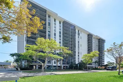 2500 NE 135th St Unit#B206, North Miami, FL 33181 - Photo 1