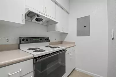 7000 SW 80th St #210, Miami, FL 33143 - Photo 9
