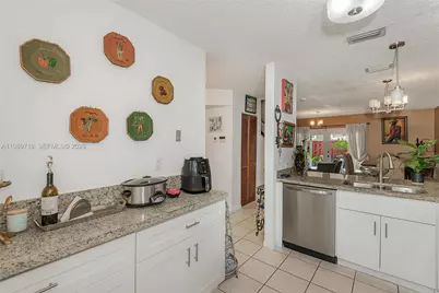 17757 SW 141st Ct, Miami, FL 33177 - Photo 15