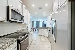 1240 Eucalyptus Dr, Hollywood, FL 33021 - Photo 5