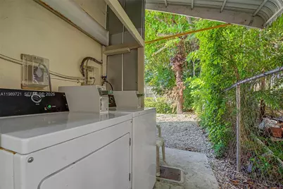 225 Madeira Ave #6, Coral Gables, FL 33134 - Photo 11