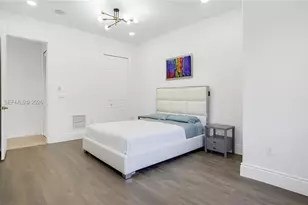 7965 SW 195th St, Cutler Bay, FL 33157 - Photo 15