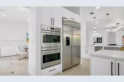 7965 SW 195th St, Cutler Bay, FL 33157 - Photo 9