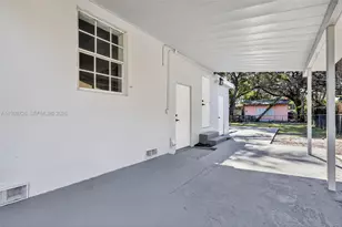 870 NE 144th St, North Miami, FL 33161 - Photo 19