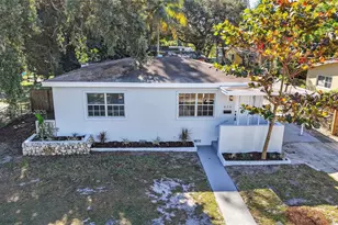 870 NE 144th St, North Miami, FL 33161 - Photo 25