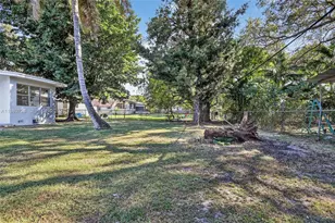 870 NE 144th St, North Miami, FL 33161 - Photo 21