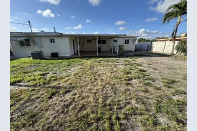 510 W 36th Pl, Hialeah, FL 33012 - Photo 15