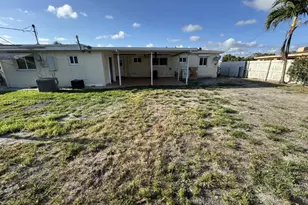 510 W 36th Pl, Hialeah, FL 33012 - Photo 15