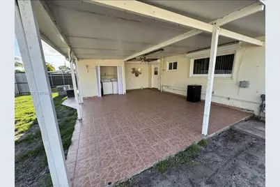 510 W 36th Pl, Hialeah, FL 33012 - Photo 13