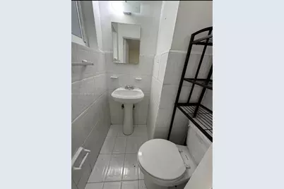 510 W 36th Pl, Hialeah, FL 33012 - Photo 11