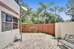 337 Ives Dairy Rd, Miami, FL 33179 - Photo 29