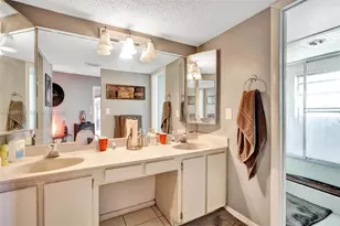 337 Ives Dairy Rd, Miami, FL 33179 - Photo 17