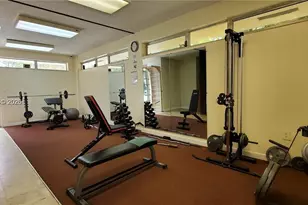 17890 W Dixie Hwy 702 Hwy, North Miami Beach, FL 33160 - Photo 23