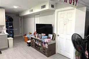 9615 NW 26th Ave, Miami, FL 33147 - Photo 9