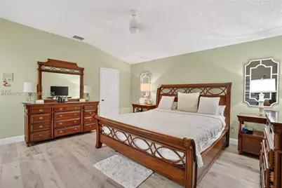 11501 SW 9th Ct, Pembroke Pines, FL 33025 - Photo 19