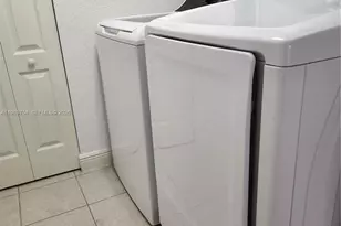 10710 NW 66th St, Doral, FL 33178 - Photo 43