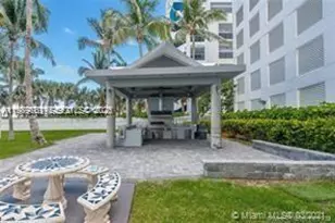 6301 Collins Ave, Miami Beach, FL 33141 - Photo 9