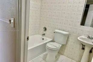 350 E 58th St, Hialeah, FL 33013 - Photo 13