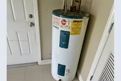 4015 W Park Rd, Hollywood, FL 33021 - Photo 9