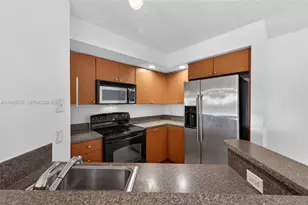 3390 N Pinewalk Dr N, Margate, FL 33063 - Photo 7