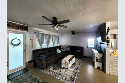 6721 Garfield St, Hollywood, FL 33024 - Photo 9