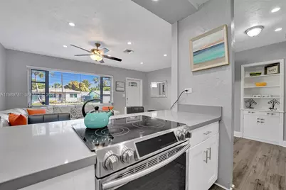 529 NW 8th St, Dania Beach, FL 33004 - Photo 13