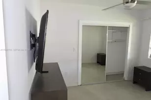 715 Hollywood Blvd, Hollywood, FL 33019 - Photo 7