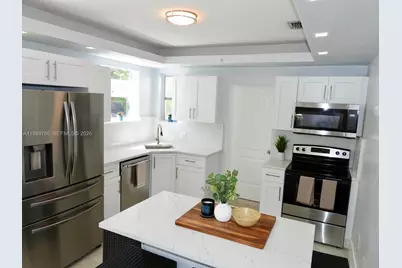 715 Hollywood Blvd, Hollywood, FL 33019 - Photo 3