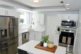 715 Hollywood Blvd, Hollywood, FL 33019 - Photo 3