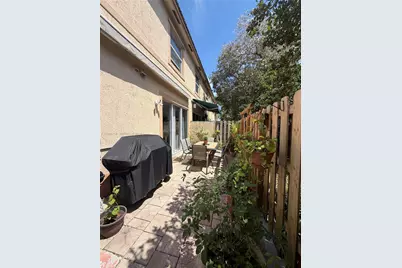809 NW 170th Ter #26, Pembroke Pines, FL 33028 - Photo 23