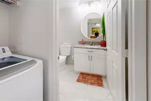 809 NW 170th Terrace, Pembroke Pines, FL 33028 - Photo 11