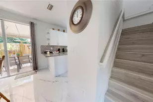 809 NW 170th Terrace, Pembroke Pines, FL 33028 - Photo 9