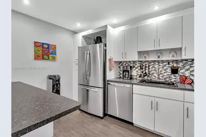 3375 N Country Club Dr #208, Aventura, FL 33180 - Photo 5