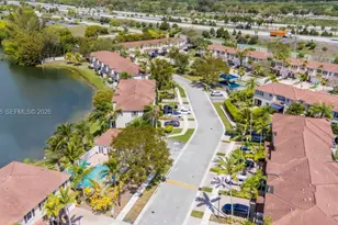 102 Riverwalk Cir, Sunrise, FL 33326 - Photo 33