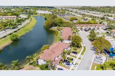 102 Riverwalk Cir, Sunrise, FL 33326 - Photo 27