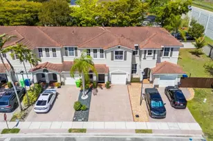 102 Riverwalk Cir, Sunrise, FL 33326 - Photo 25