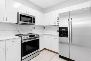 102 Riverwalk Cir, Sunrise, FL 33326 - Photo 7