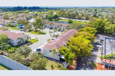 102 Riverwalk Cir, Sunrise, FL 33326 - Photo 31