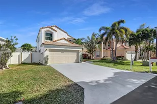 104 Wedgewood Lakes S, Greenacres, FL 33463 - Photo 1