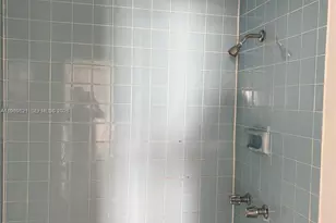 3675 W 11th Ave, Hialeah, FL 33012 - Photo 11