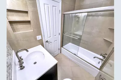 700 SE 14th St #G, Fort Lauderdale, FL 33316 - Photo 35