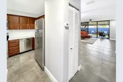 700 SE 14th St #G, Fort Lauderdale, FL 33316 - Photo 11