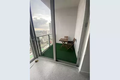 151 SE 1st  St #3304, Miami, FL 33131 - Photo 3