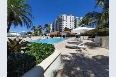 20000 E Country Club Dr #201, Aventura, FL 33180 - Photo 19