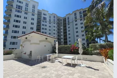 20000 E Country Club Dr #201, Aventura, FL 33180 - Photo 27