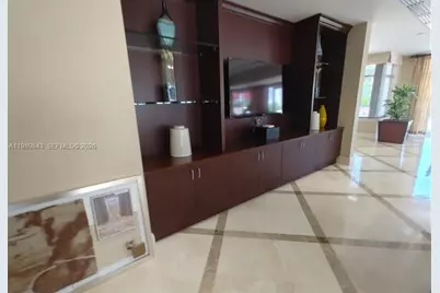 20000 E Country Club Dr #201, Aventura, FL 33180 - Photo 23
