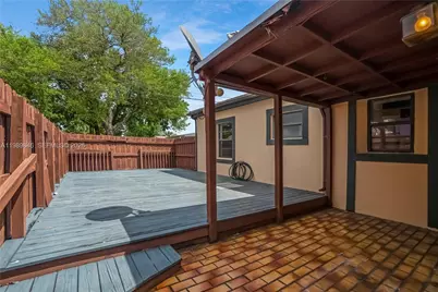 17831 NE 13th Ave, North Miami Beach, FL 33162 - Photo 21