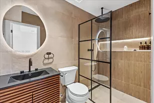 3786 NE 167th St, North Miami Beach, FL 33160 - Photo 15